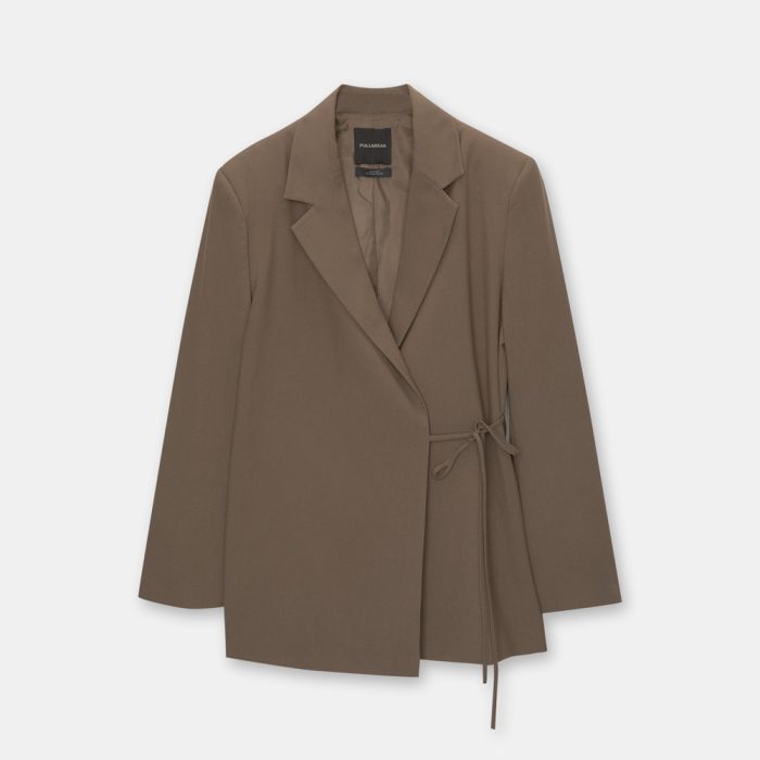 Oversize blazer with side tie